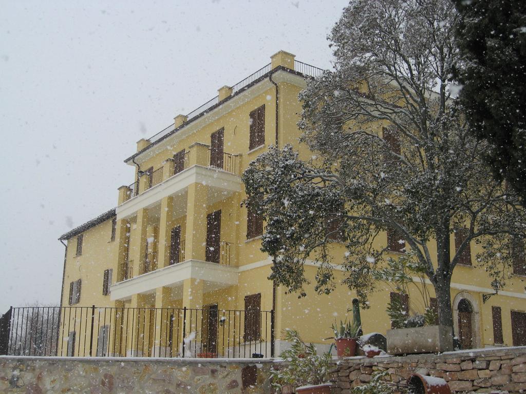 Agriturismo Villa Val D'Olivi Capodacqua  Exteriör bild